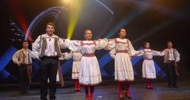 Stire din Cultură-Educație : Elevi din Constanța, premiați la Olimpiada de limba turcă