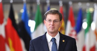 Stire din Actualitate : Premierul sloven Miro Cerar  și-a anunțat demisia