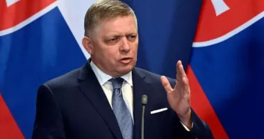 Stire din Actualitate : Premierul slovac: „UE ar trebui să renunțe la sancțiunile asupra petrolului și gazelor rusești“