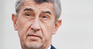 Stire din Actualitate : Premierul ceh miliardar, Andrej Babis, a fost înlăturat de la putere
