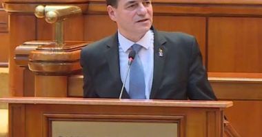 Stire din Politică-Administrație : Premierul Orban către parlamentari: "Mai reflectați când primiți proiecte!"