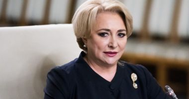 Stire din Politică-Administrație : Viorica Dăncilă: Nu am încă un răspuns de la președinte în privința nominalizărilor de miniștri