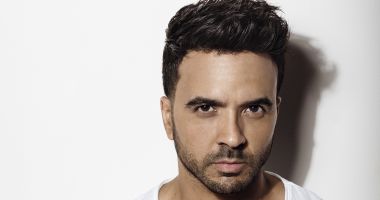Stire din Monden : Luis Fonsi, premiat pentru melodia "Despacito. Artistul va concerta în România