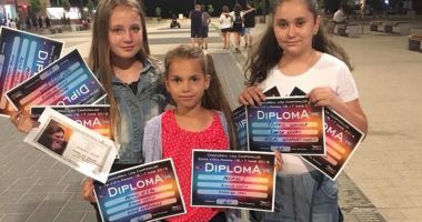Stire din Cultură-Educație : Alexia Portigliatti, o voce de "Liga Campionilor"