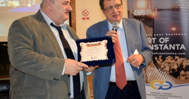 Stire din Economie : Premii de excelență pentru "stelele" industriei portuare