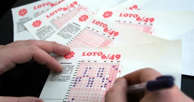 Stire din Social : Premii de milioane de euro la 6 din 49 și la Joker