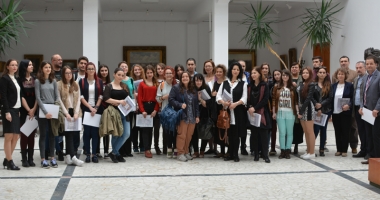 Stire din Cultură-Educație : Premii generoase pentru elevi și studenți, la final de proiect CPEIC