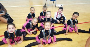 Stire din Social : "Dansează baba"  a luat marele premiu