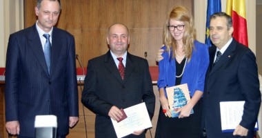 Stire din Cultură-Educație : "Magazin istoric" premiază "Presa marinei române"