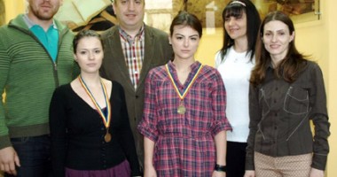 Stire din Cultură-Educație : Diplomă de excelență pentru Facultatea de Arte