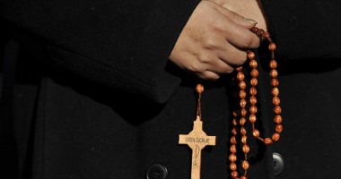 Preot condamnat la doi ani și jumătate de închisoare cu executare pentru fapte de corupție