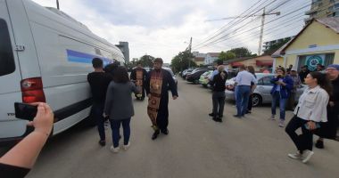 Galerie foto. Mama fraților Mazăre, înmormântată azi. RADU și ALEXANDRU, aduși sub escortă de la penitenciar - 27