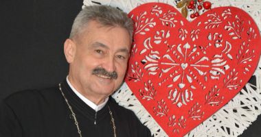 Stire din Cultură-Educație : Astăzi, a patra conferință susținută de părintele Marius Moșteanu, dedicată ”Călătoriei spre Marea Iubire”