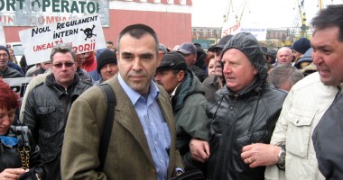 Stire din Economie : În bilanțul de manager al lui Andrei Popa n-a rămas loc de "Bună ziua!"