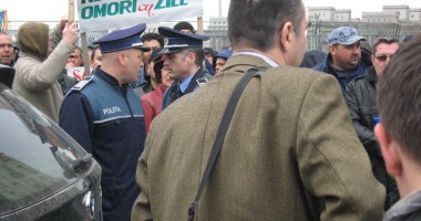 Portul Constanța fierbe! Directorul Andrei Popa, salvat de Poliție din mâna protestatarilor - 11