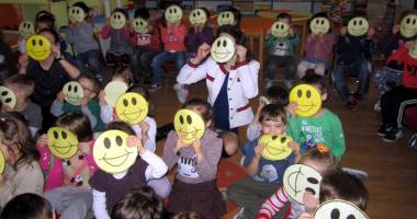 Stire din Cultură-Educație : Preșcolarii, recompensați pentru cel mai frumos zâmbet