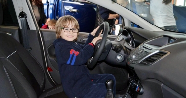 Stire din Eveniment : Prichindei, în vizită  la Țiriac Auto Constanța
