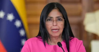 Stire din Actualitate : Președinta interimară a Venezuelei se angajează să organizeze alegeri libere
