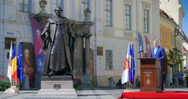 Klaus Iohannis a dezvelit statuia Baronului Brukenthal din centrul Sibiului