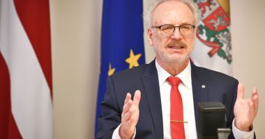 Stire din Actualitate : Preşedintele Letoniei face apel la creşterea bugetului apărării
