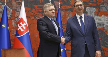Stire din Actualitate : Preşedintele Serbiei a făcut posibilă călătoria premierului slovac Fico la Moscova