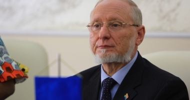 Stire din Eveniment : Președintele Universității "Andrei Șaguna", cercetat pentru șantaj. "Este vorba de o provocare"