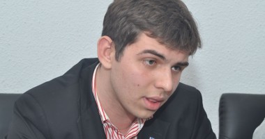 Stire din Cultură-Educație : Adunarea Generală a Elevilor se face cu declarație scrisă