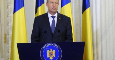 Stire din Politică-Administrație : "Soluția era schimbarea guvernului. Am emis decretul de remaniere, dar fără Lia Olguța și Ilan Laufer"