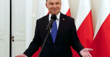 Stire din Actualitate : Președintele Poloniei a greșit protocolul la ceremonia de întâmpinare a sa la Chișinău
