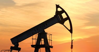 Stire din Economie : Prețul barilului de petrol se apropie de pragul de 85 de dolari