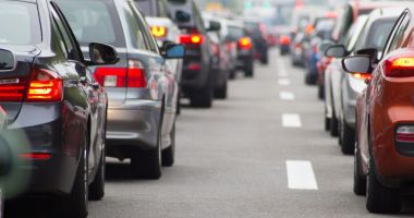Prețurile polițelor RCA vor rămâne plafonate până în martie, anul viitor