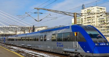 Stire din Economie : Prețul transportului de călători pe calea ferată va fi majorat cu 20%