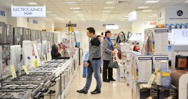 Stire din Economie : Prețurile produselor industriale au crescut cu 3,3% în decurs de un an