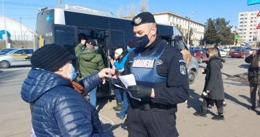 Stire din Eveniment : Campanie de prevenire pe străzile Constanței. Aveți grijă pe cine primiți în casă!