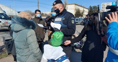 Campanie de prevenire pe străzile Constanței. Aveți grijă pe cine primiți în casă! - 2