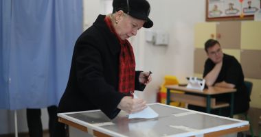 Stire din Social : Record la o secţie de votare! Prezenţa înregistrată a fost de 200%
