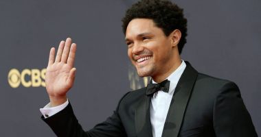 Stire din Actualitate : Trevor Noah va prezenta gala premiilor Grammy pentru al treilea an consecutiv