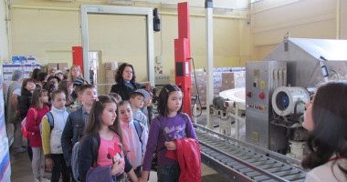 Galerie Foto - Prichindeii din Constanța și Tulcea, încântați de pâinea de la Dobrogea - 2