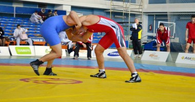 Stire din Sport : Prima etapă de calificare  la Naționalele de lupte