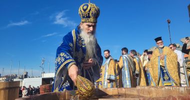 Credincioși din toată țara, la procesiunea Bobotezei, din Constanța. "Merită trăită măcar o dată în viață!" - 2