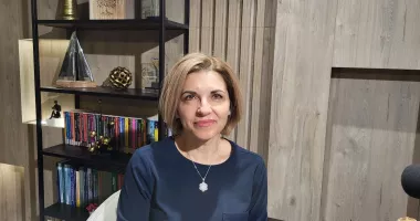 Stire din Interviu : Prof. Claudia Portase, măsuri după scandalul de la IȘJ Constanța: „Recuperăm banii sau mergem în instanță”