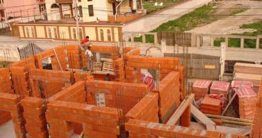 "Prima casă", mai mare și bună de închiriat - 2
