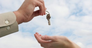 Stire din Economie : Prima Casă / Banii alocați în acest an se vor epuiza în trei luni