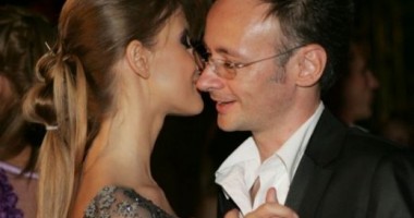 Stire din Monden : "Dacă tot mi s-a spus ADIO mă vad și eu nevoit să pun PUNCT".