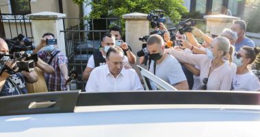 Stire din Actualitate : Primarul care și-a spionat amanta folosind poliția locală a fost condamnat la cinci ani de închisoare