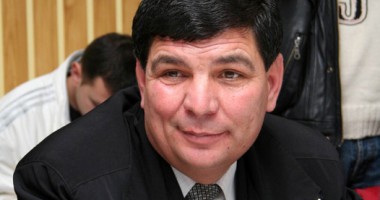 Stire din Politică-Administrație : Primarul din Castelu, NICOLAE ANGHEL, LA RĂSCRUCE DE DRUMURI în politică