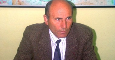 Stire din Politică-Administrație : Primarul Gheorghe Hânsă, târât în instanță din cauza maidanezilor din oraș