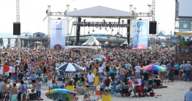 Stire din Politică-Administrație : Primăria Municipiului Constanța pune la bătaie 550.000 lei pentru un nou concert în oraș