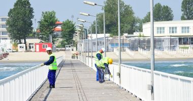Stire din Politică-Administrație : Primăria Constanța face reparații la pasarela din Mamaia