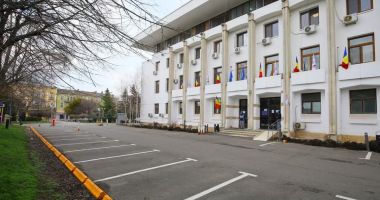 Stire din Politică-Administrație : LIVE TEXT / Aleşii locali, convocaţi ACUM în şedinţă ordinară. Iată proiectele de pe ordinea de zi